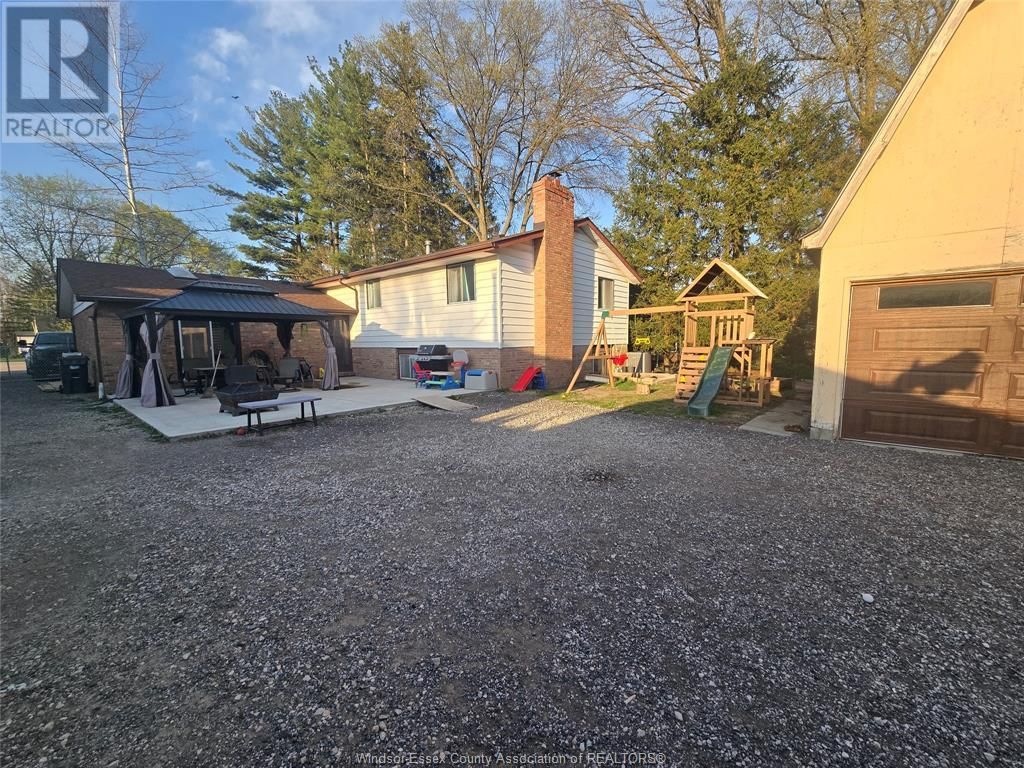 1222 REAUME ROAD Image 48