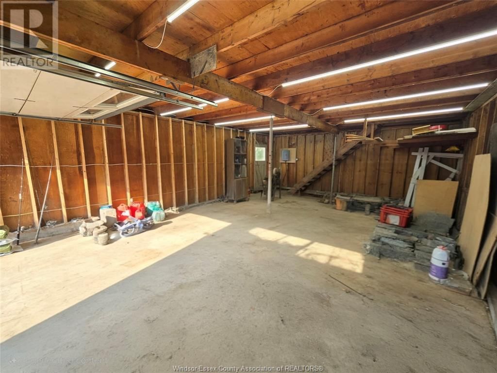 1222 REAUME ROAD Image 50