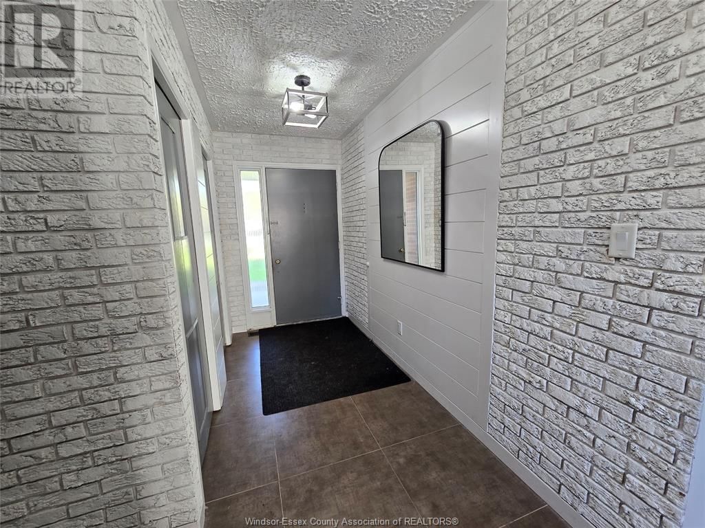 1222 REAUME ROAD Image 6