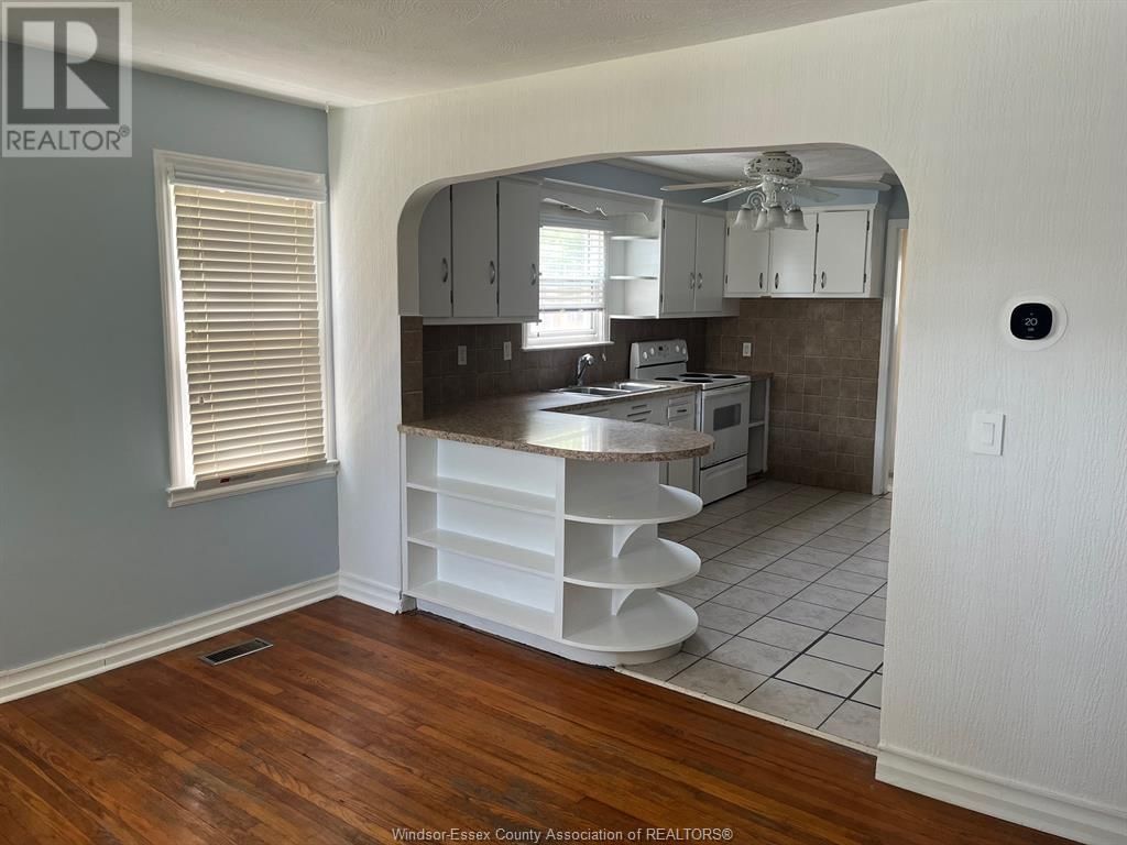 2337 ALEXIS ROAD Image 3