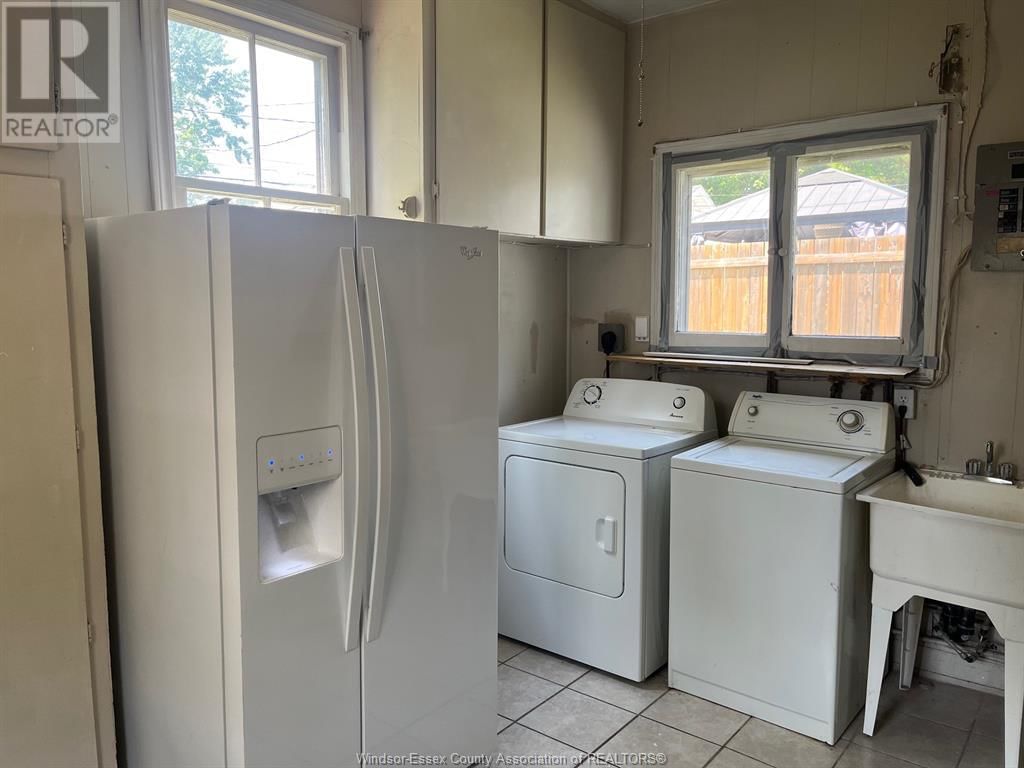 2337 ALEXIS ROAD Image 8