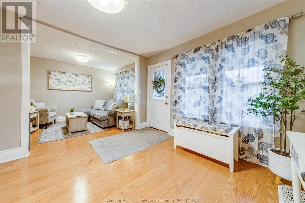 1697 ALBERT RD Image 10