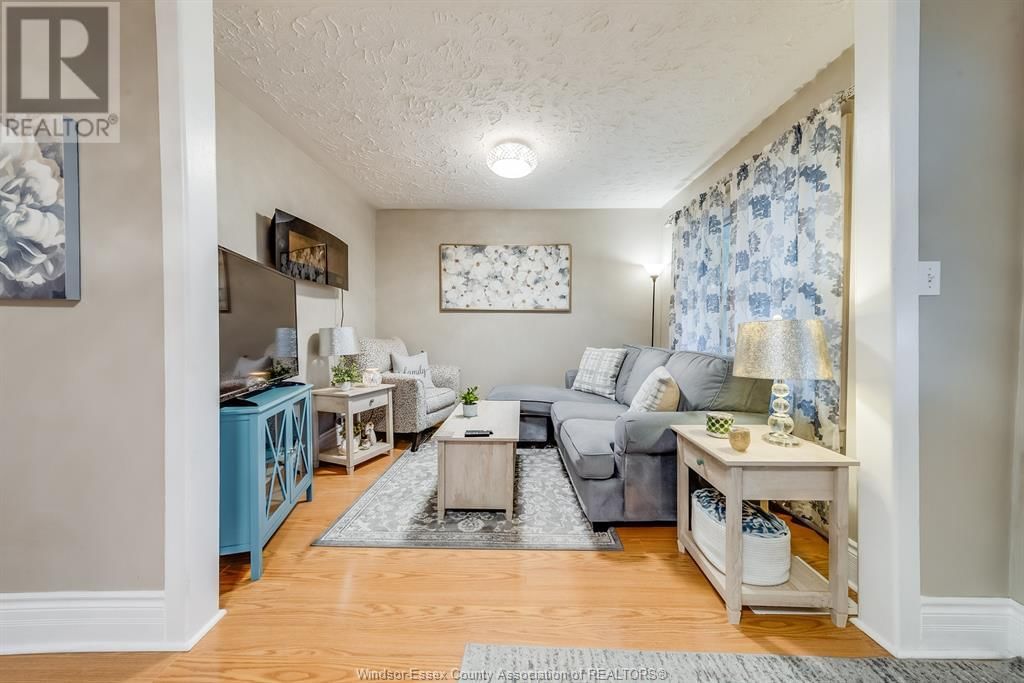 1697 ALBERT RD Image 11