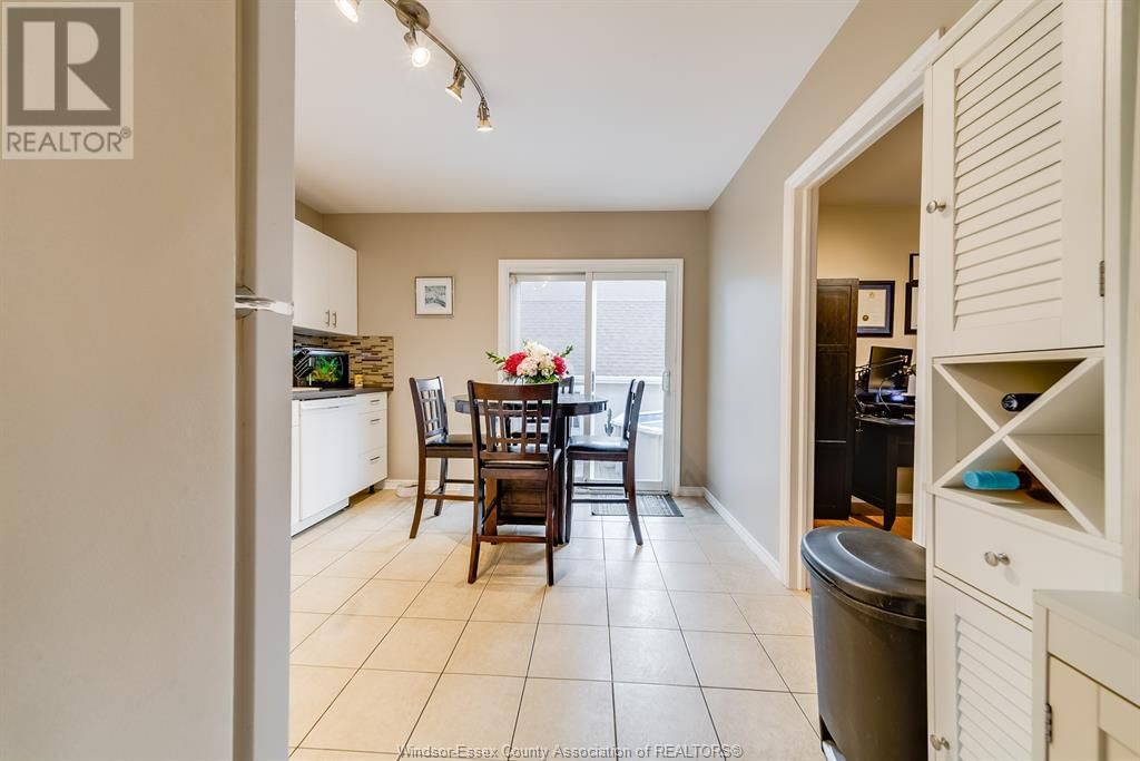 1697 ALBERT RD Image 15