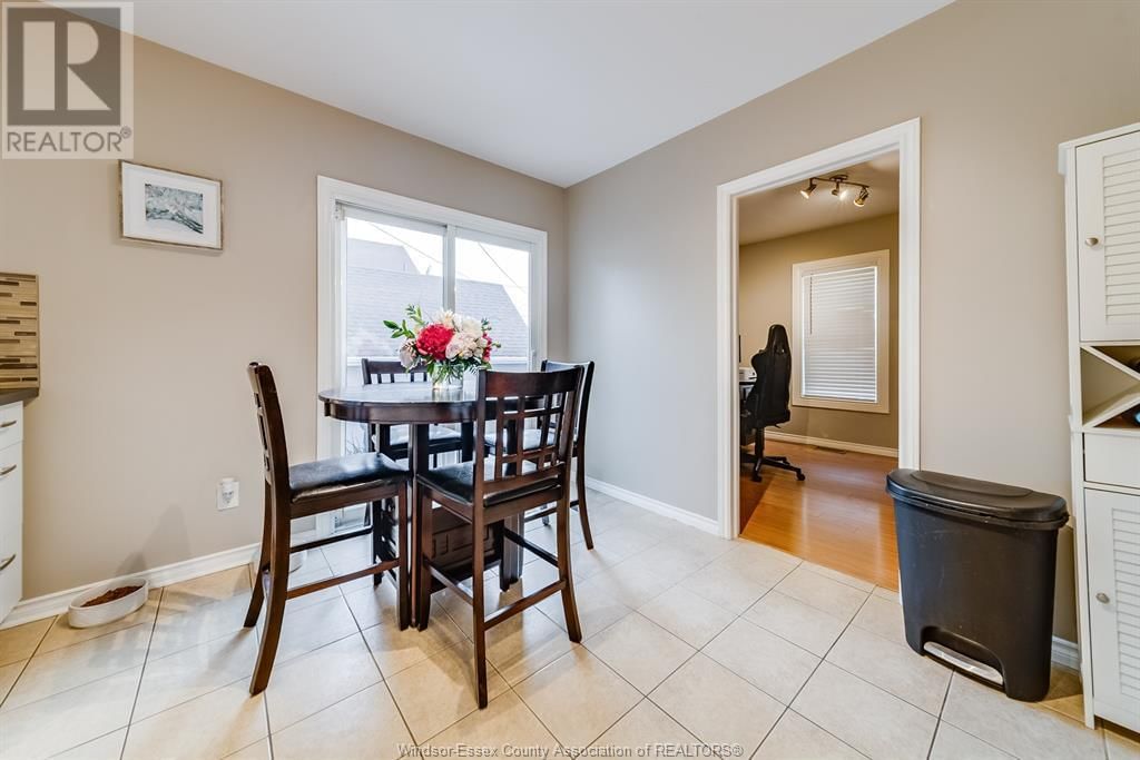 1697 ALBERT RD Image 18