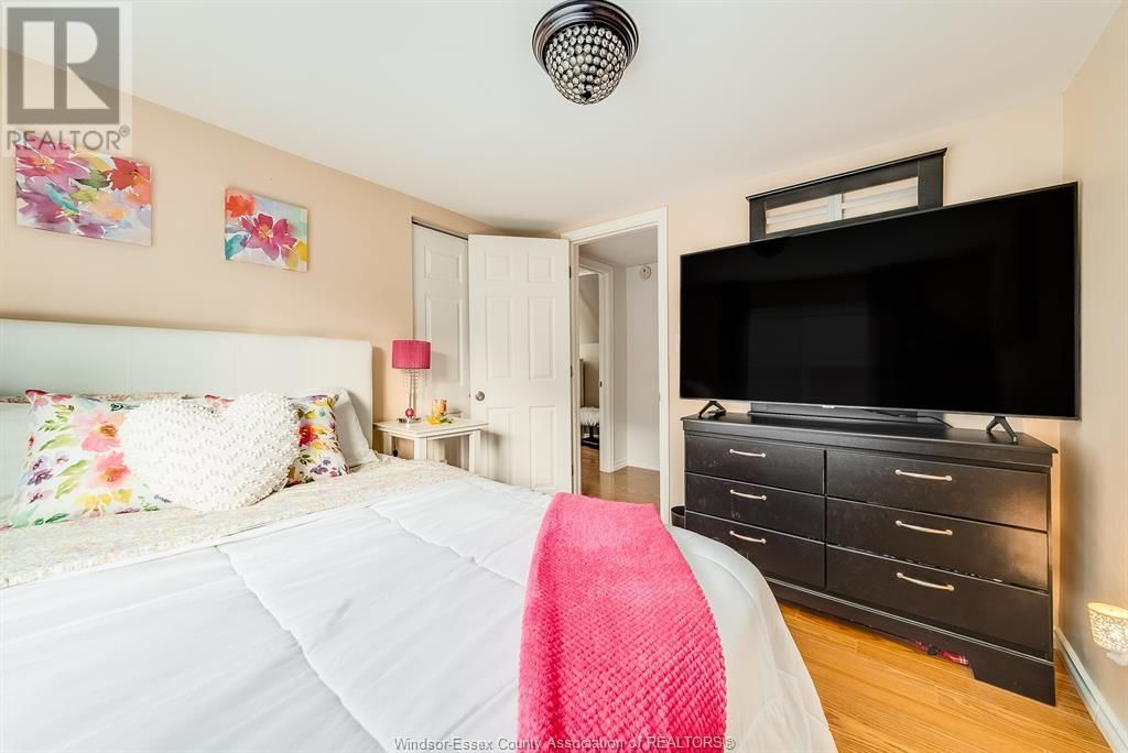 1697 ALBERT RD Image 25