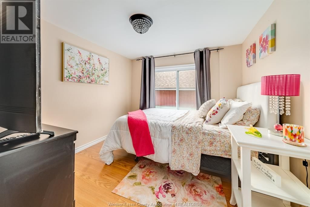 1697 ALBERT RD Image 26