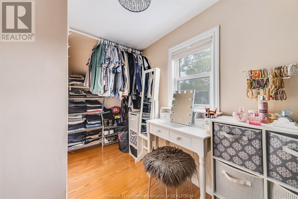 1697 ALBERT RD Image 29