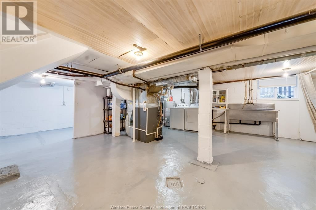 1697 ALBERT RD Image 30