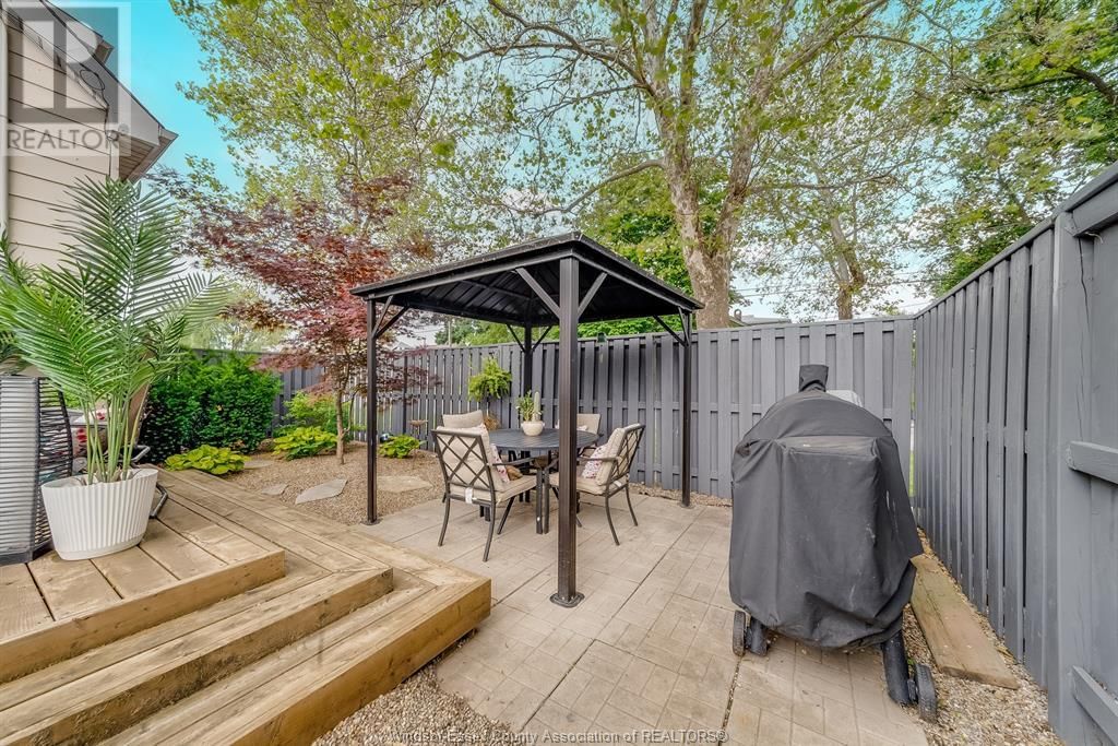 1697 ALBERT RD Image 39
