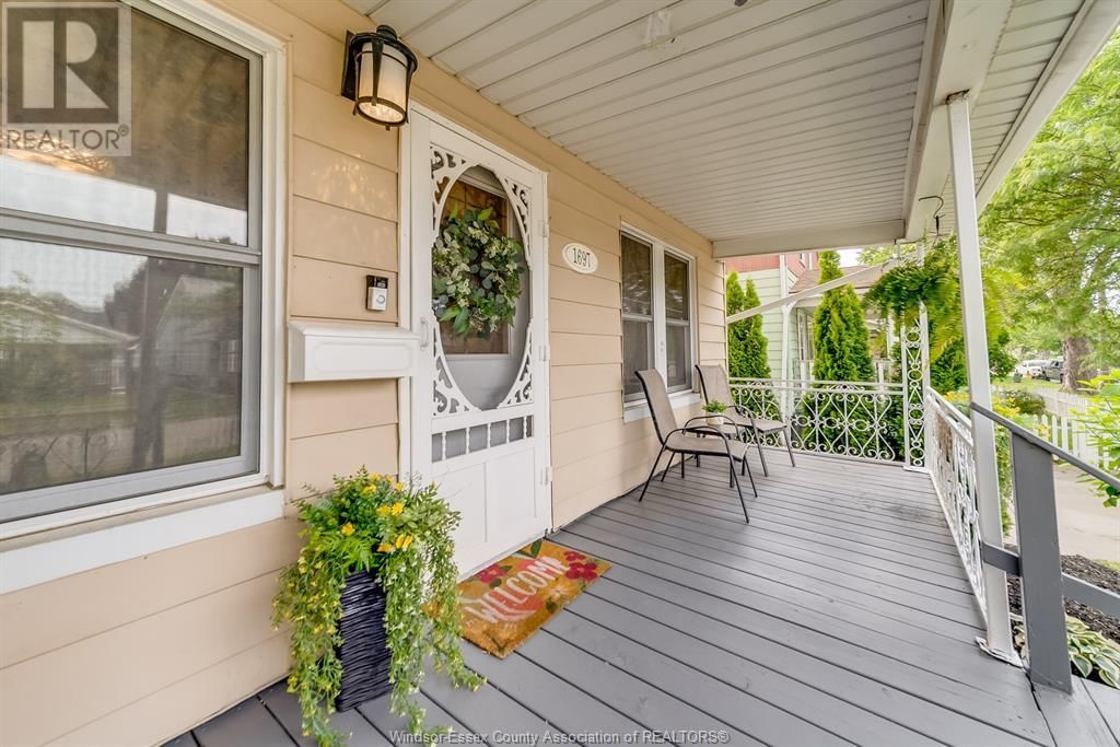 1697 ALBERT RD Image 6