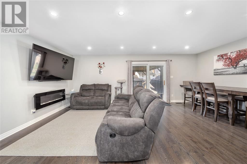 1351 CATHCART BOULEVARD Image 11