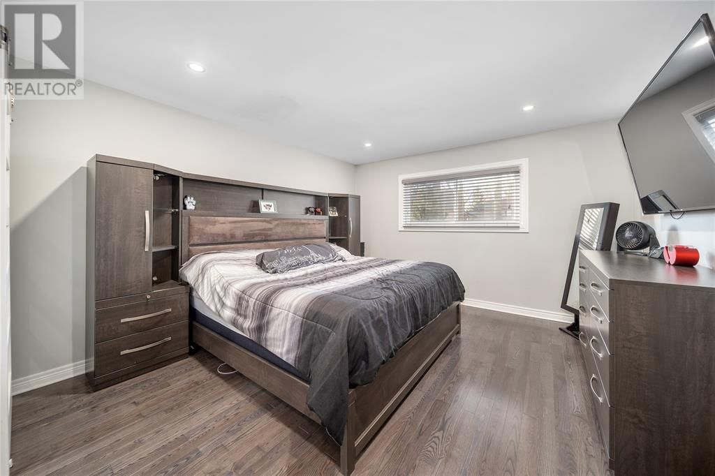 1351 CATHCART BOULEVARD Image 14