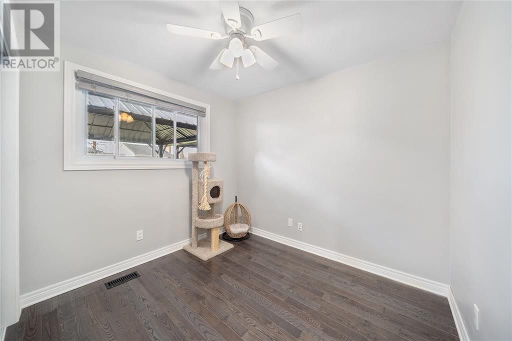 1351 CATHCART BOULEVARD Image 17