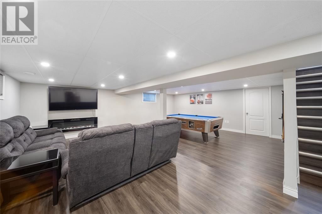 1351 CATHCART BOULEVARD Image 22