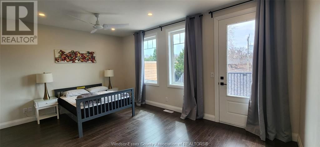 953 WALKER ROAD Image 14