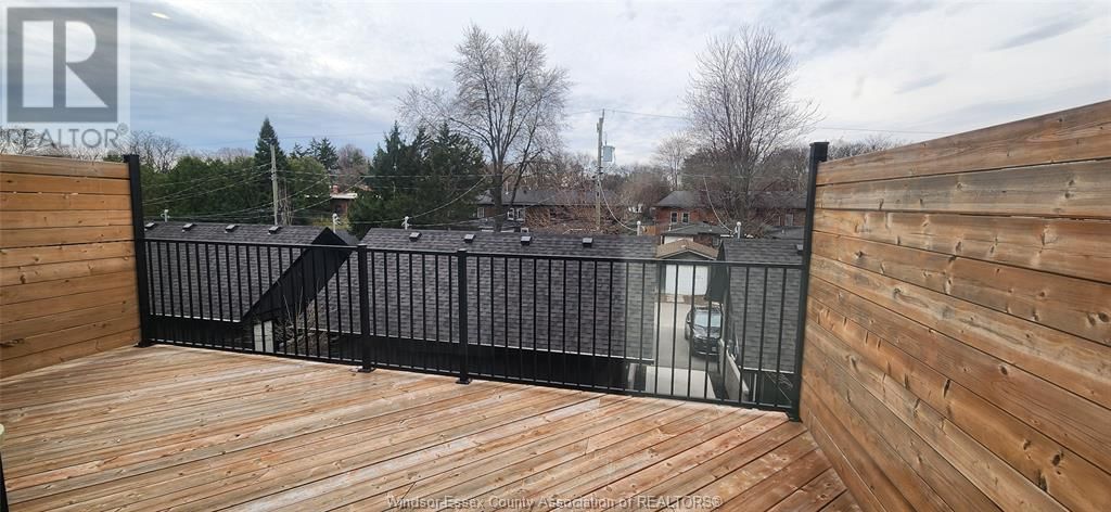 953 WALKER ROAD Image 16