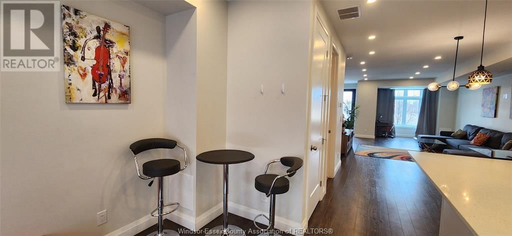 953 WALKER ROAD Image 3