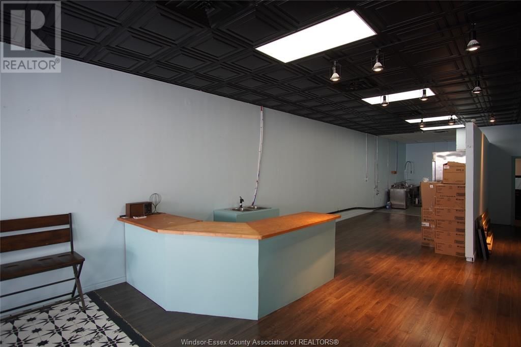 530 PELISSIER STREET Image 5