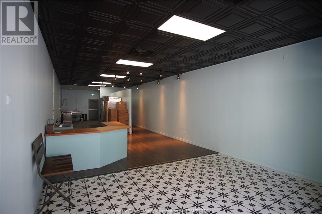530 PELISSIER STREET Image 6