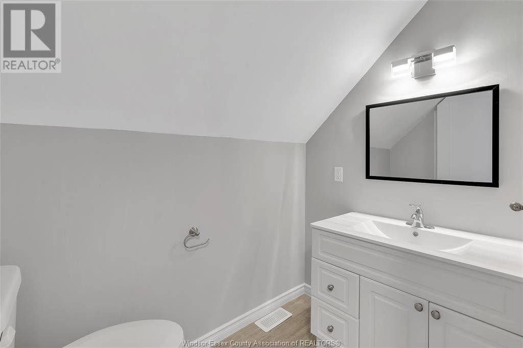 748 MEMORIAL DRIVE Image 18