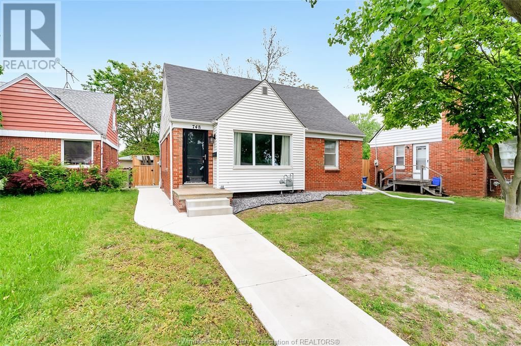 748 MEMORIAL DRIVE Image 2