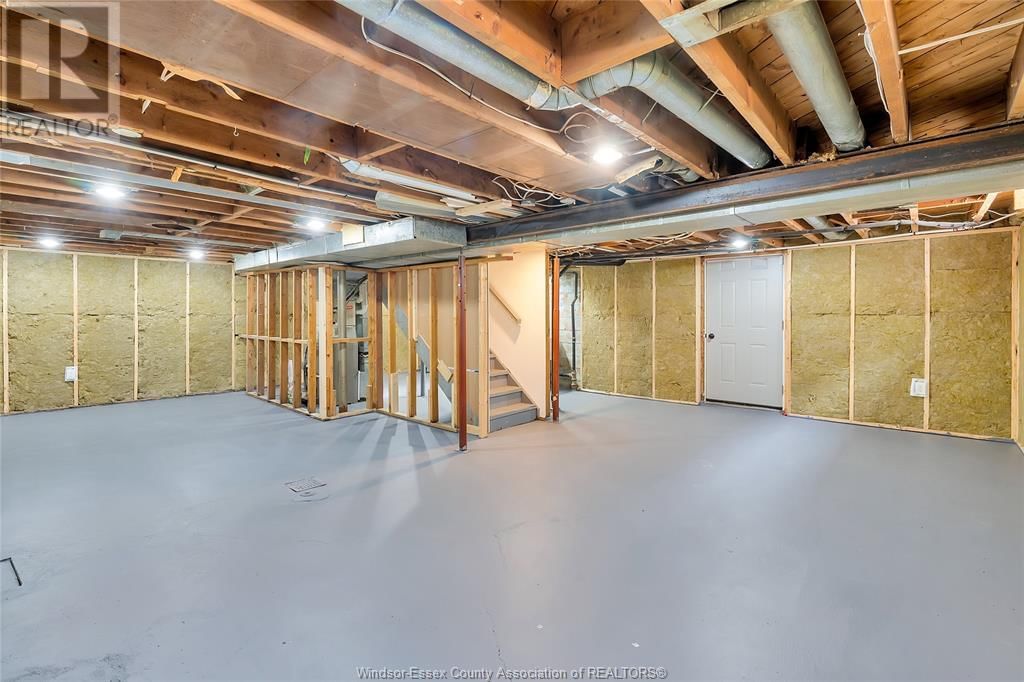 748 MEMORIAL DRIVE Image 22