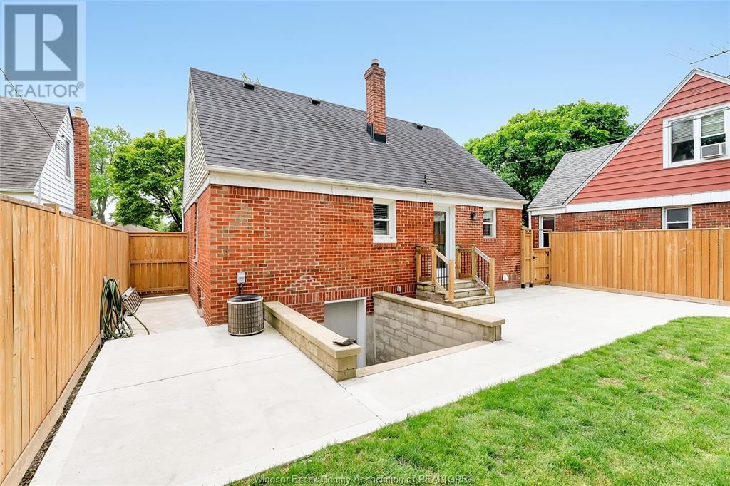 748 MEMORIAL DRIVE Image 25
