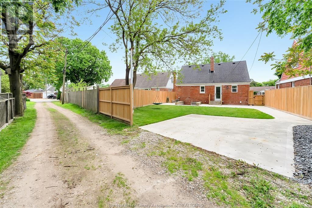 748 MEMORIAL DRIVE Image 27
