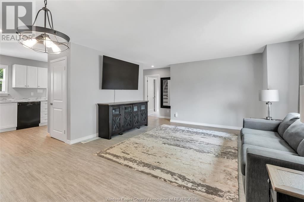748 MEMORIAL DRIVE Image 3