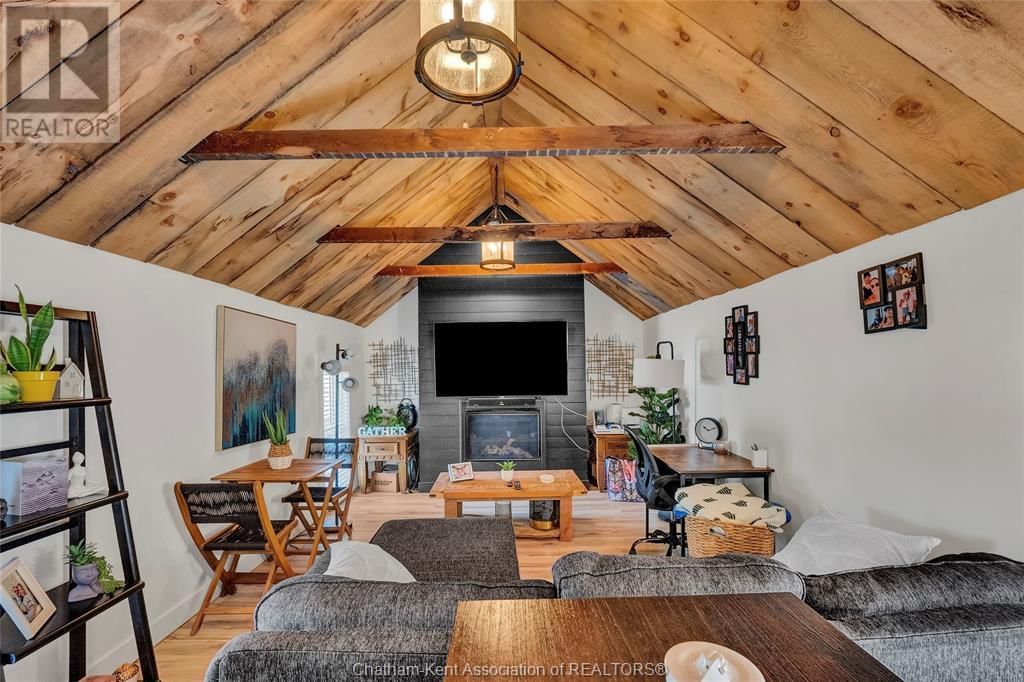 176 SELKIRK STREET Image 12