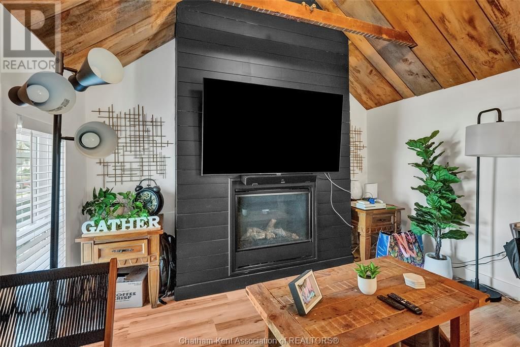 176 SELKIRK STREET Image 16