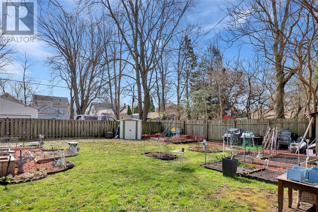 176 SELKIRK STREET Image 30