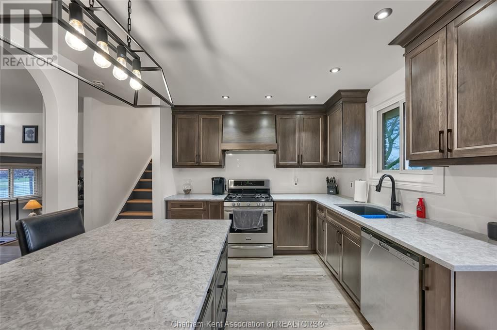 12 DONALDA DRIVE Image 11