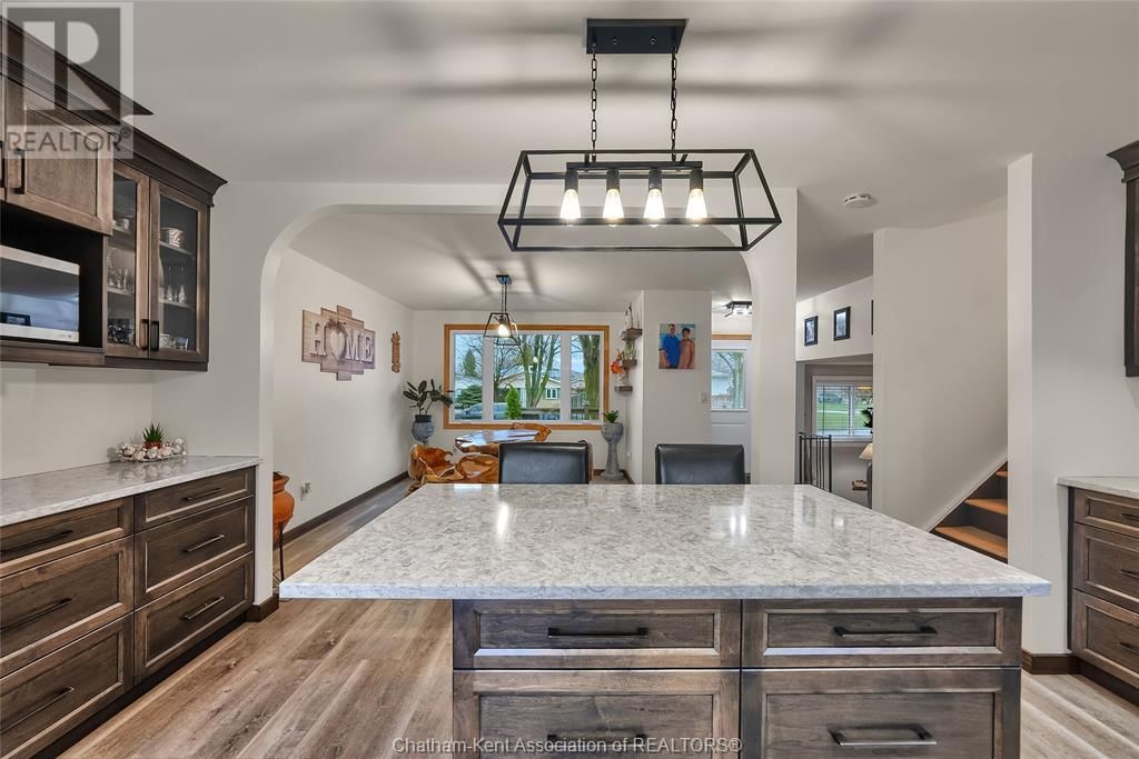 12 DONALDA DRIVE Image 12