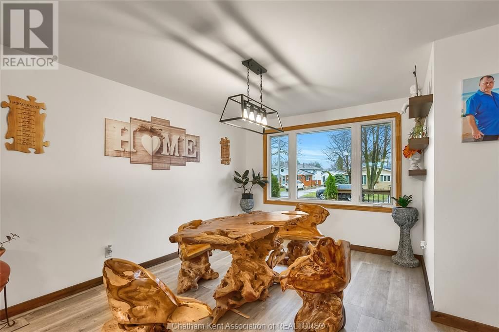 12 DONALDA DRIVE Image 16