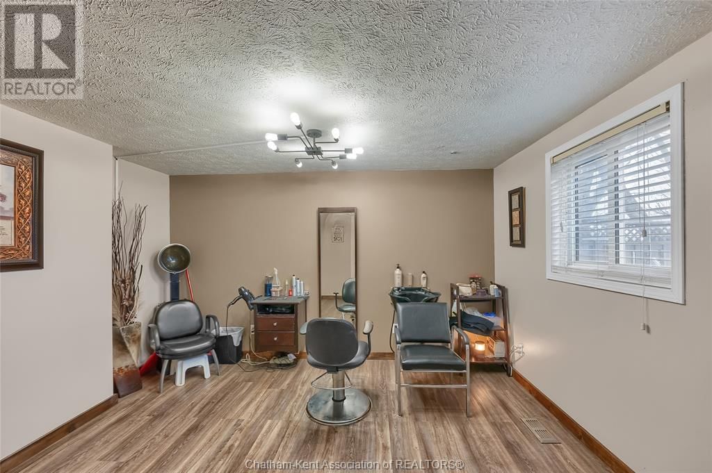 12 DONALDA DRIVE Image 23