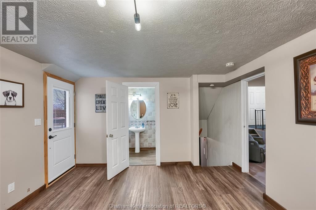 12 DONALDA DRIVE Image 24