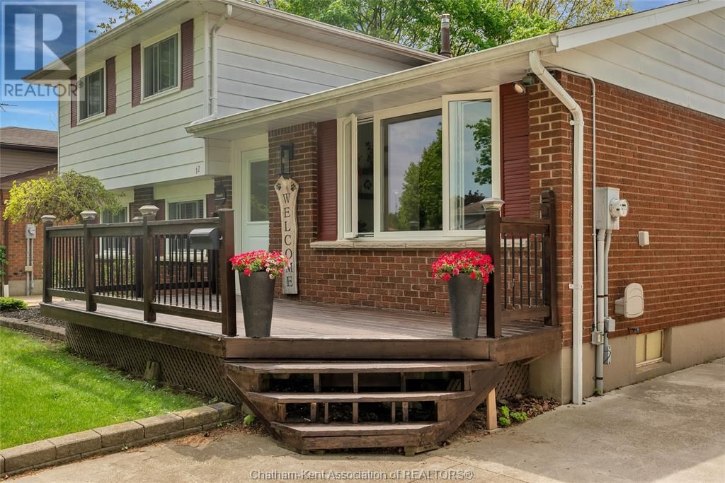 12 DONALDA DRIVE Image 3