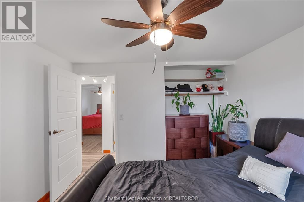 12 DONALDA DRIVE Image 32