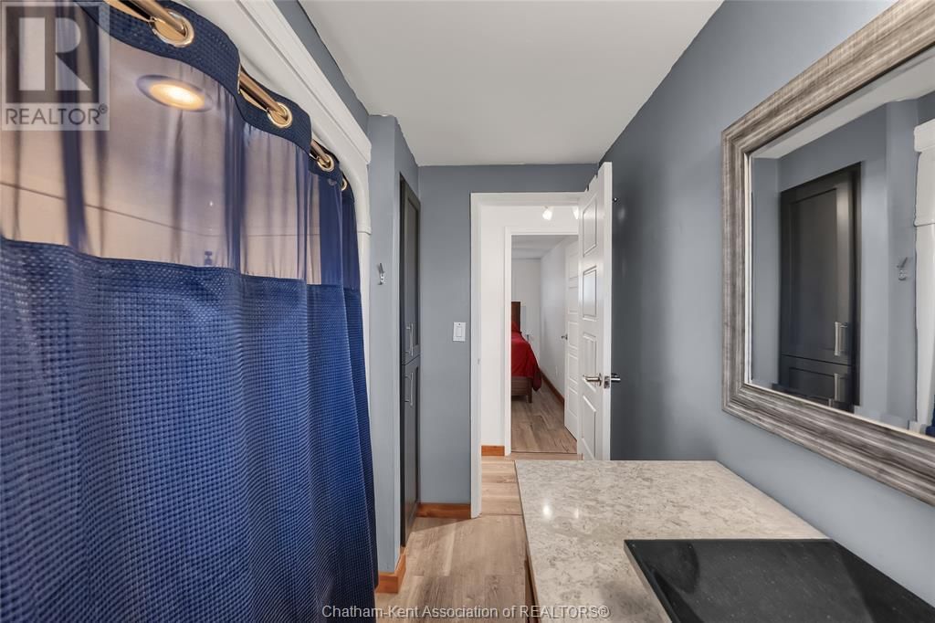 12 DONALDA DRIVE Image 37