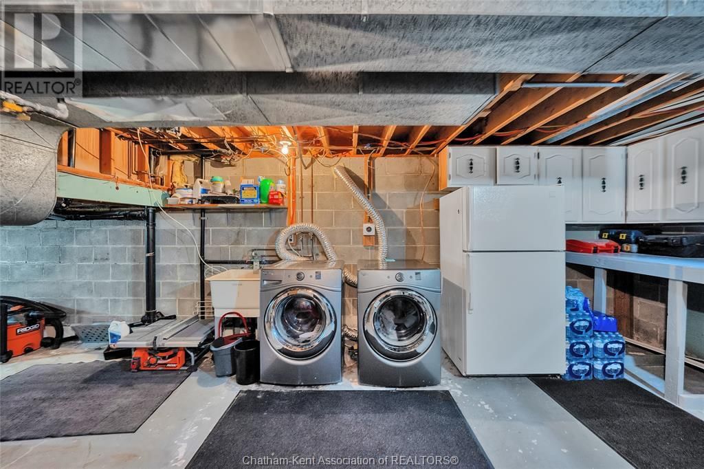 12 DONALDA DRIVE Image 38