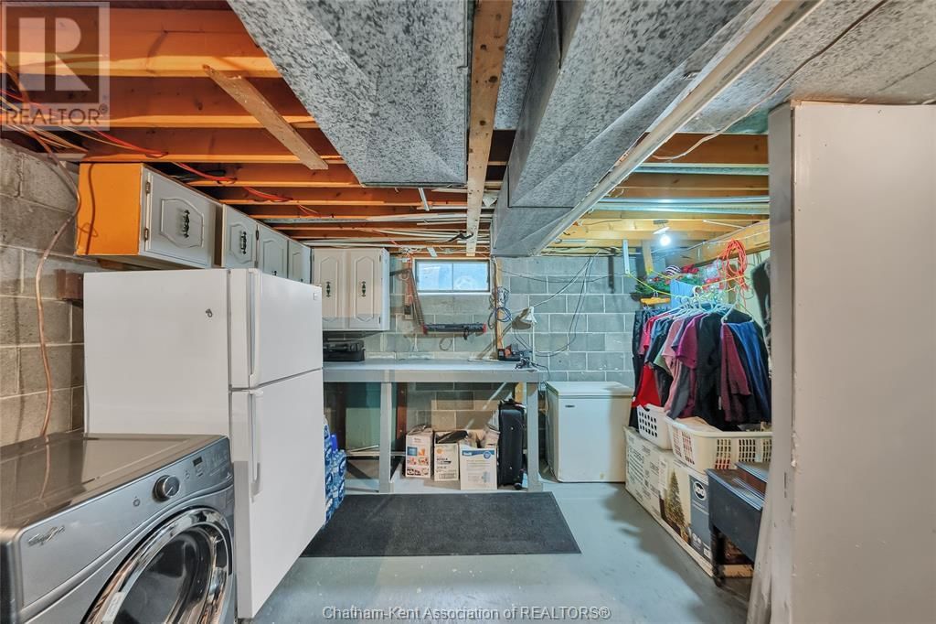 12 DONALDA DRIVE Image 39