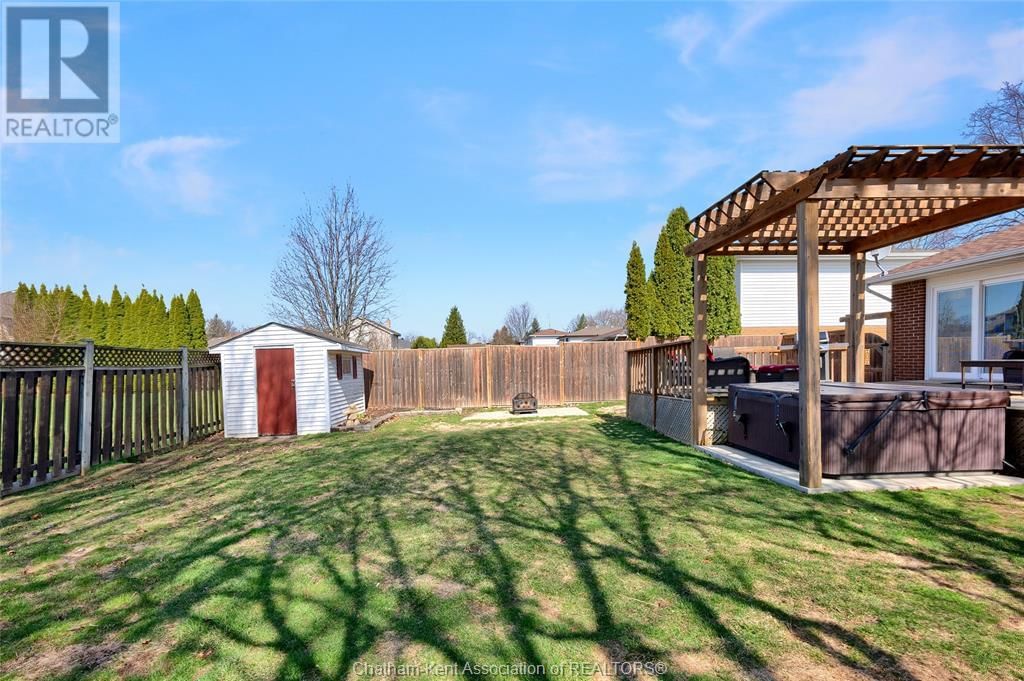 12 DONALDA DRIVE Image 45