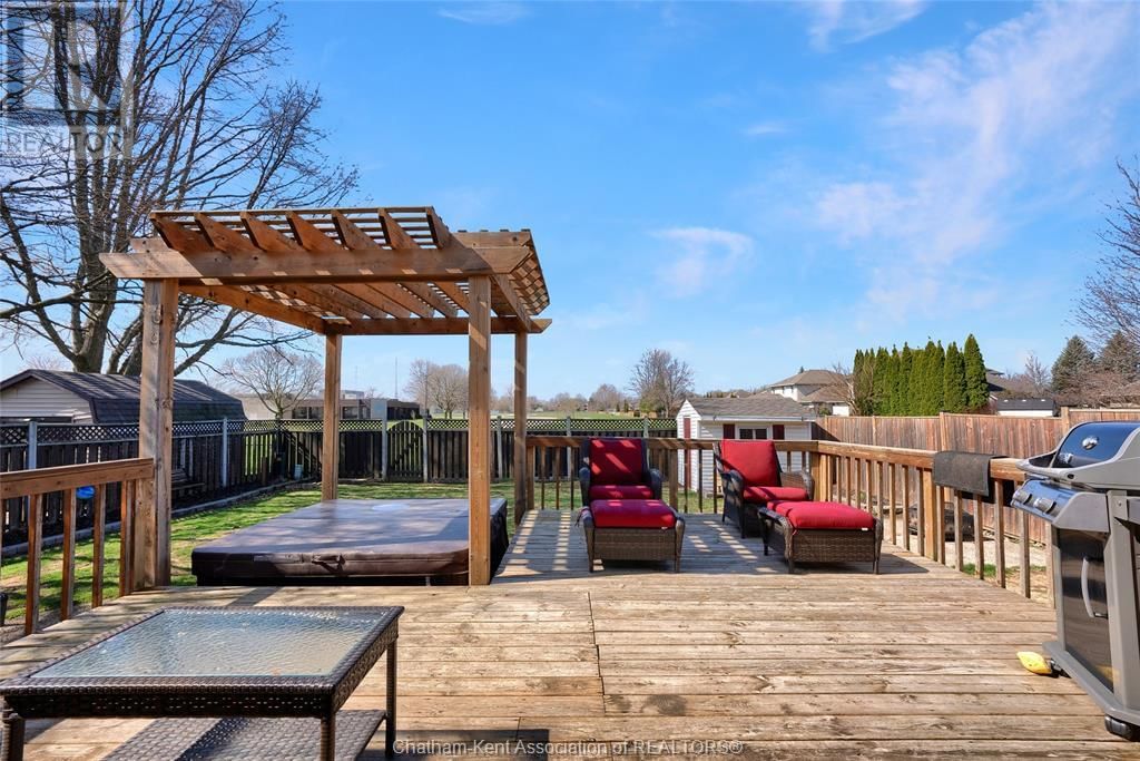 12 DONALDA DRIVE Image 47