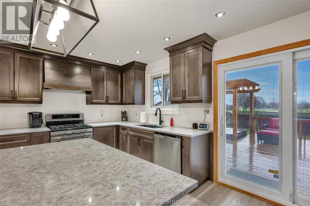 12 DONALDA DRIVE Image 9
