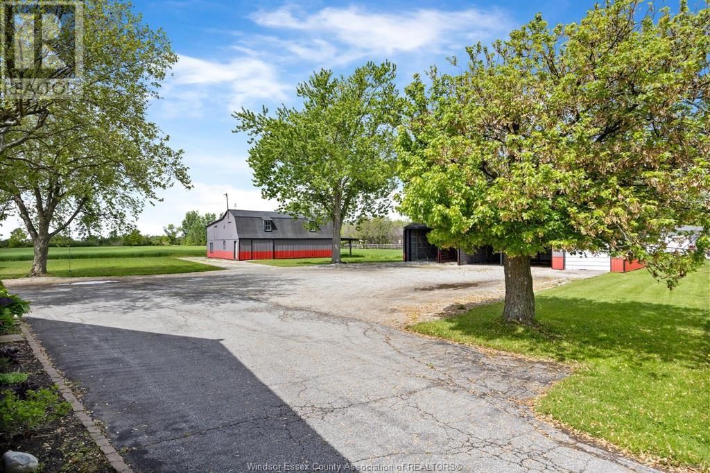836 TALBOT ROAD Image 31