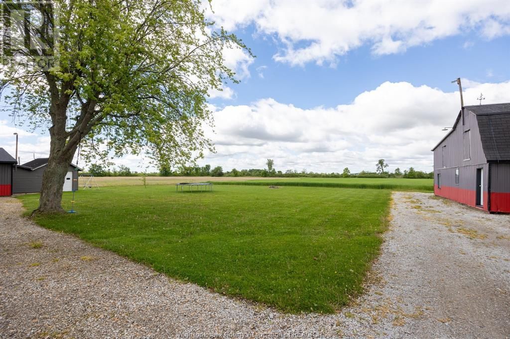836 TALBOT ROAD Image 33