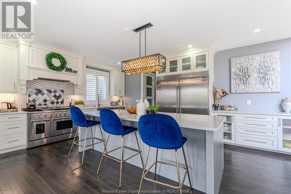 929 CHATEAU Image 12