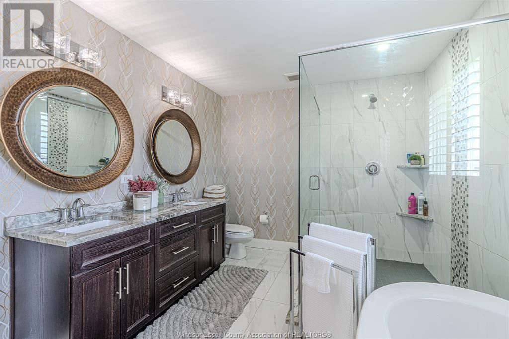 929 CHATEAU Image 28